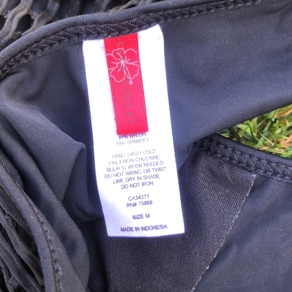 Black 2 piece suit size S-M - Picture 10 of 10